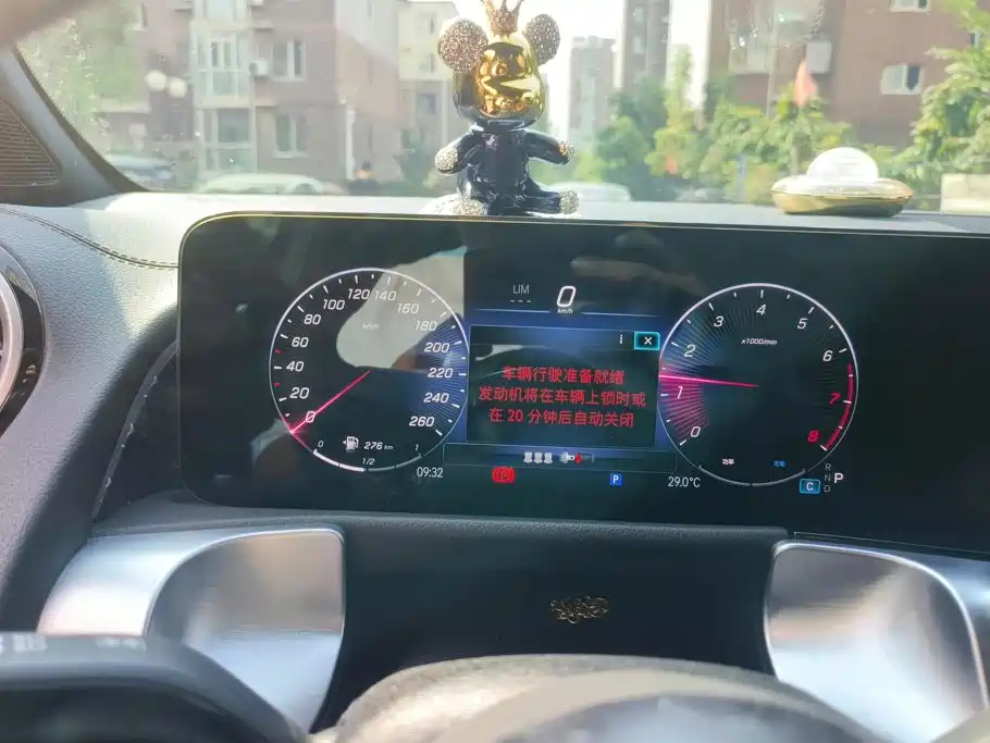 Mercedes-Benz GLB — миниатюра 14