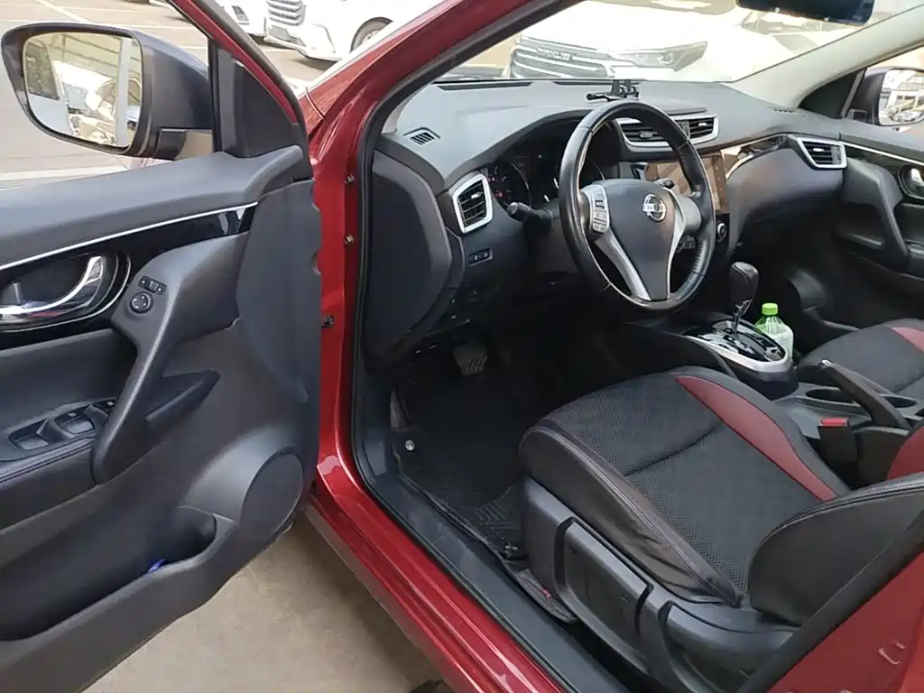 Nissan Qashqai — миниатюра 16