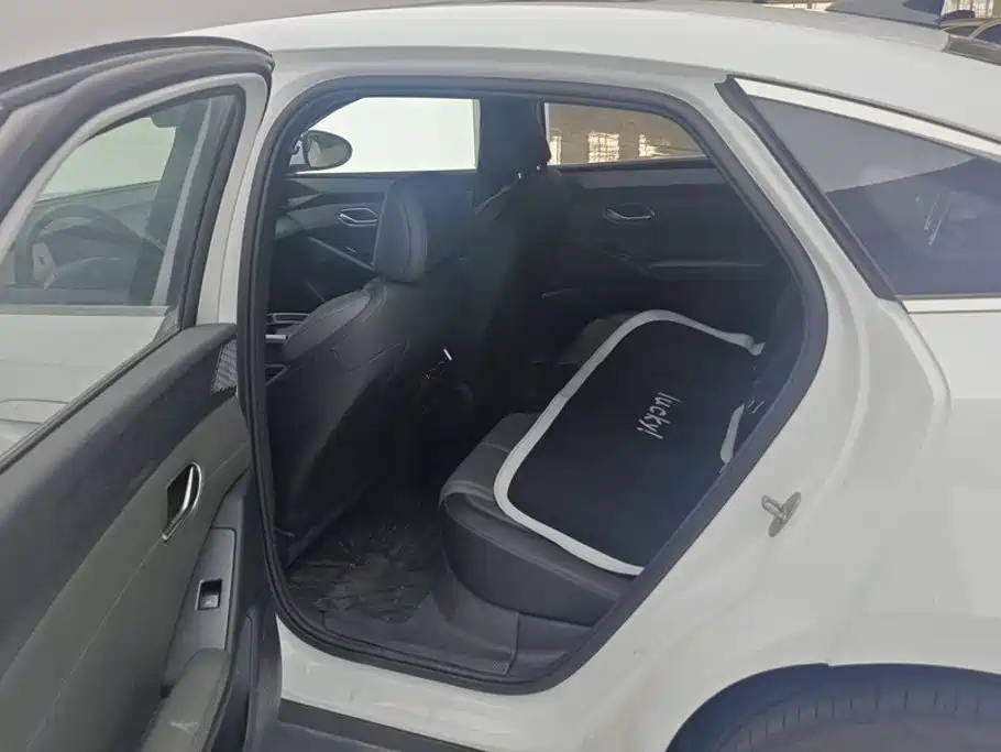 BYD Qin L — миниатюра 11