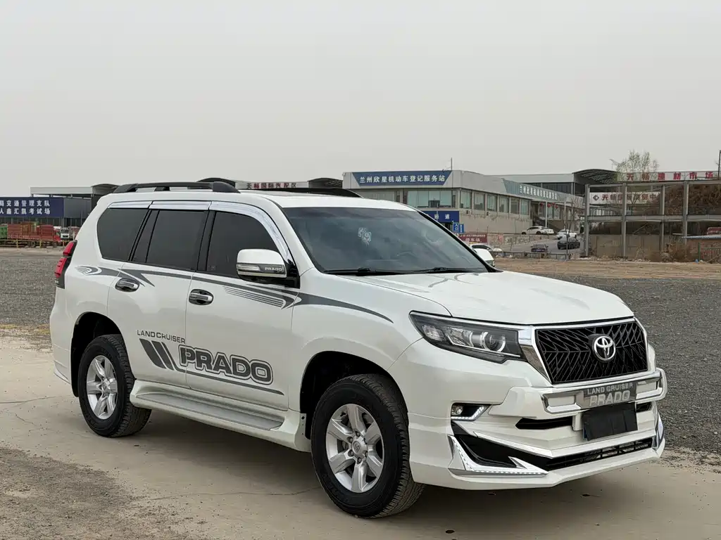 TOYOTA PRADO