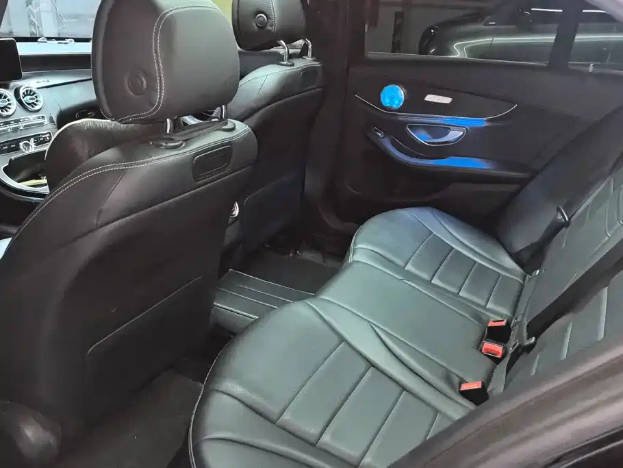 Mercedes-Benz C-Class — миниатюра 11