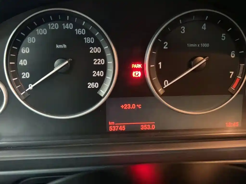 BMW 5 Series — миниатюра 4