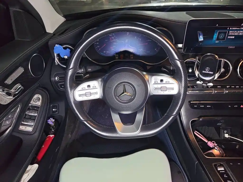 Mercedes-Benz C-Class — миниатюра 11