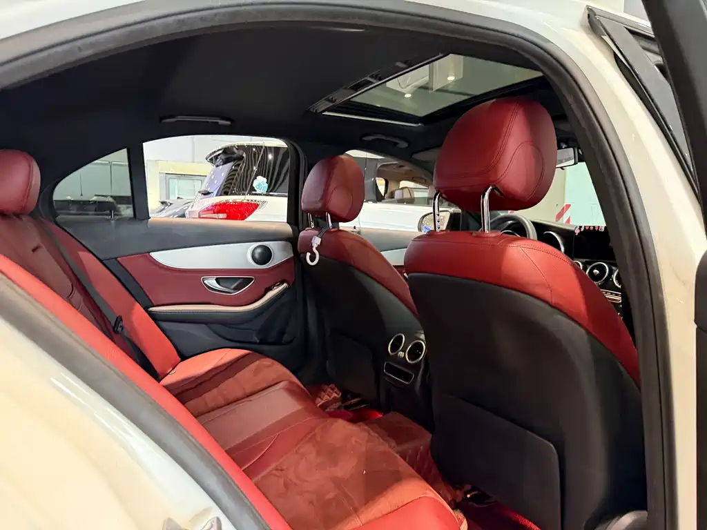 Mercedes-Benz C-Class — миниатюра 8
