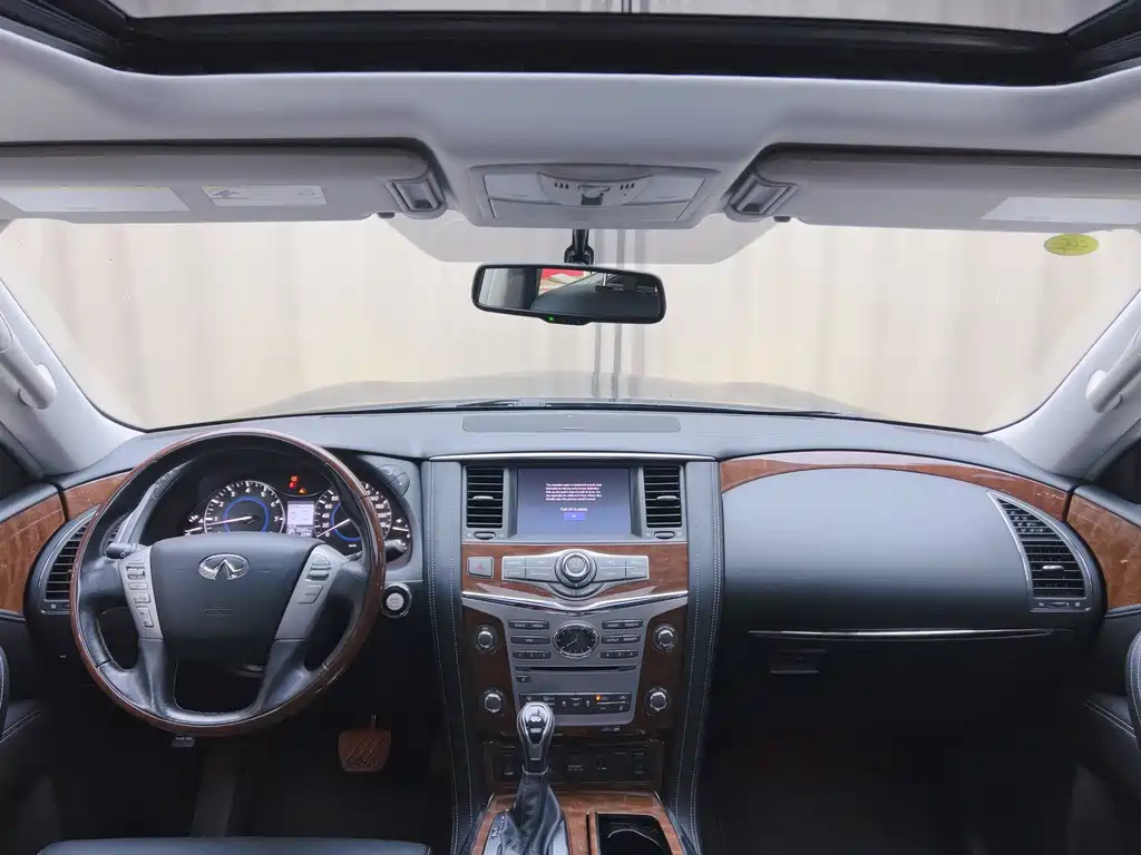 Infiniti QX80 — миниатюра 14