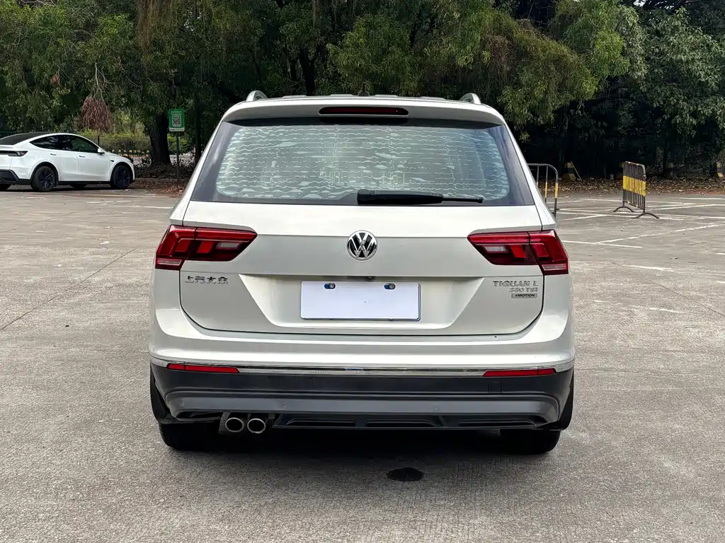 Volkswagen Tiguan L — миниатюра 10