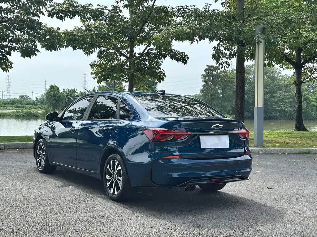 Chevrolet Monza — миниатюра 6
