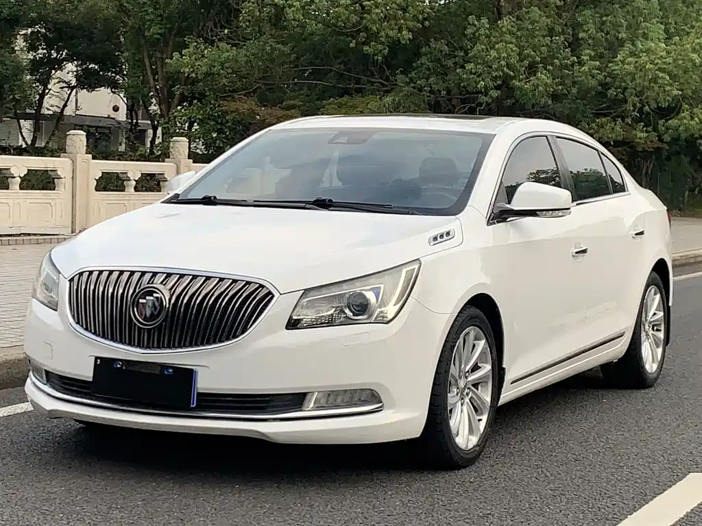 Buick LaCrosse — миниатюра 4