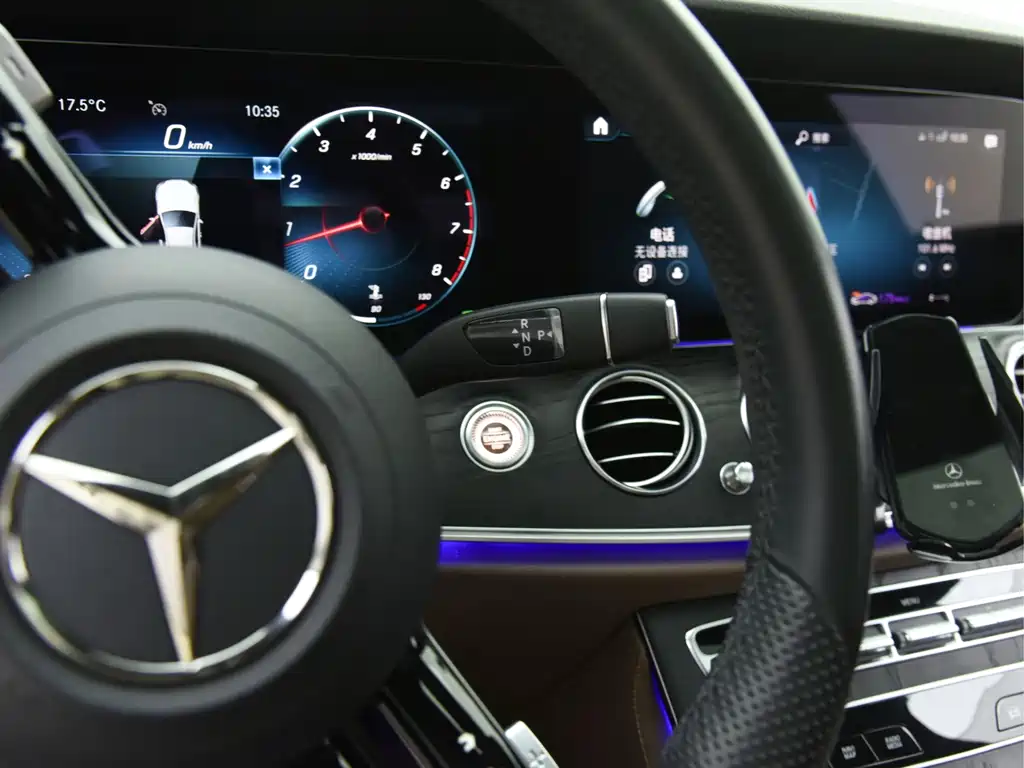 Mercedes-Benz E-Class — миниатюра 29
