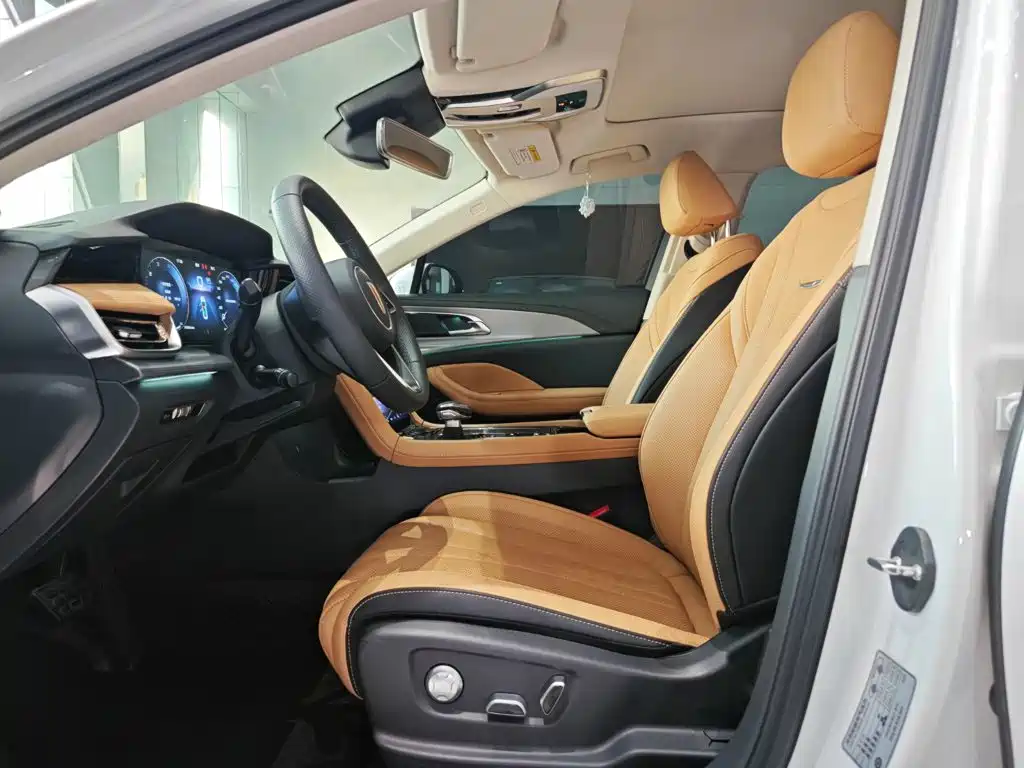 Hongqi Hongqi H5 — миниатюра 8