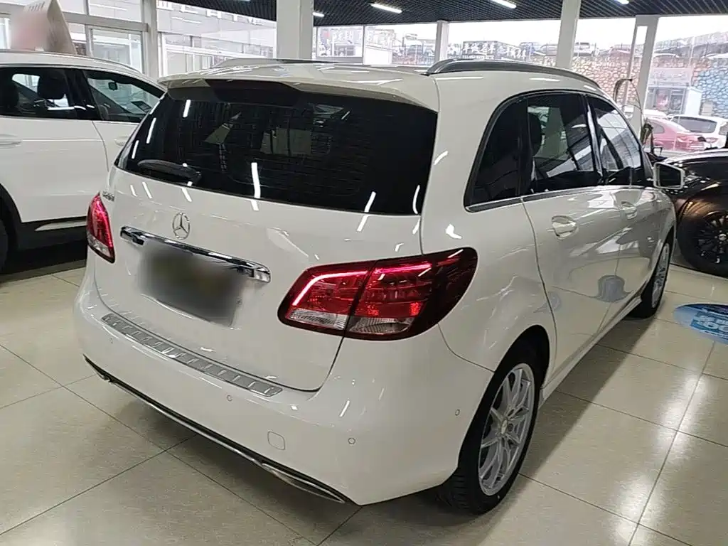 Mercedes-Benz B-Class — миниатюра 7