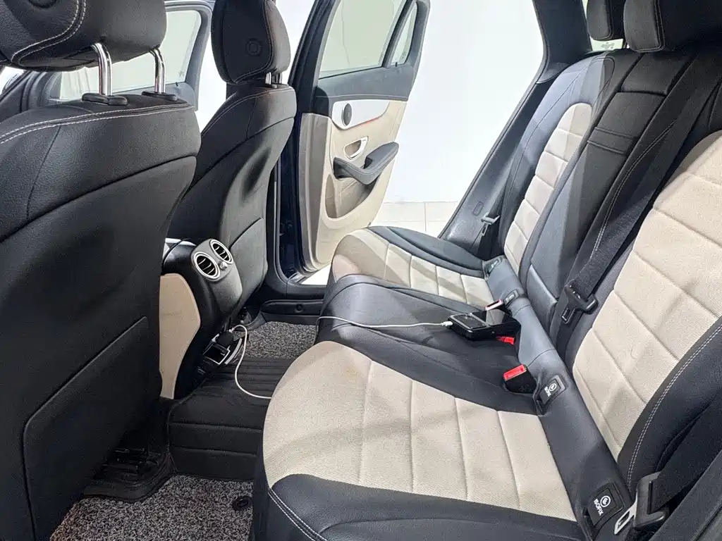 Mercedes-Benz EQC — миниатюра 15