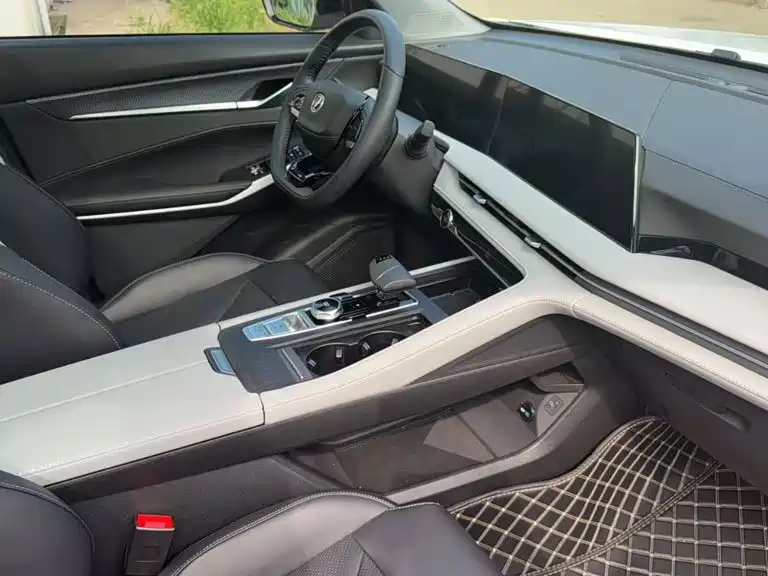 Changan Changan CS75PLUS — миниатюра 6