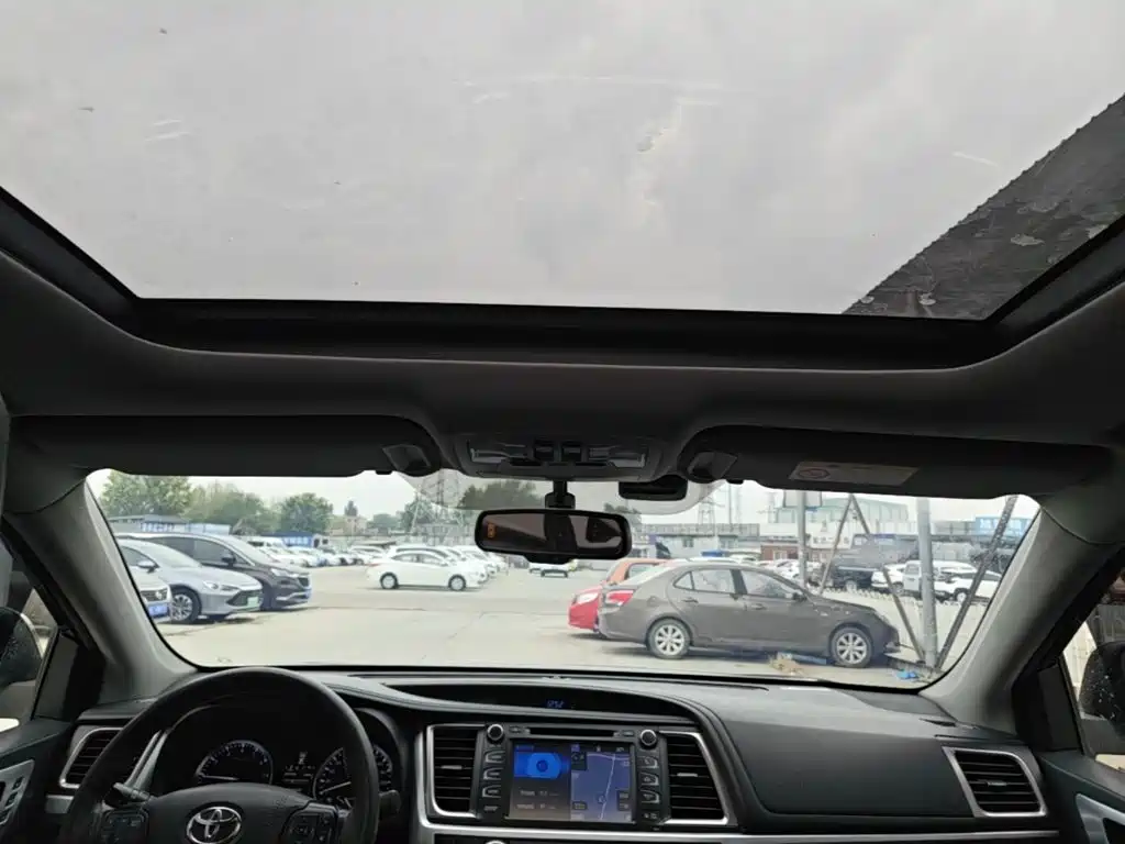 Toyota Highlander — миниатюра 18