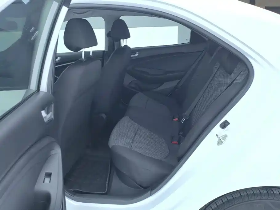 Hyundai Verna — миниатюра 11
