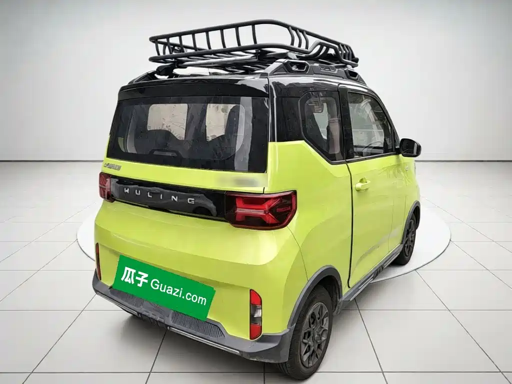 Wuling MINIEV — миниатюра 4
