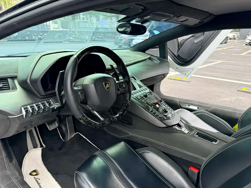 Lamborghini Aventador 2011 LP 700-4