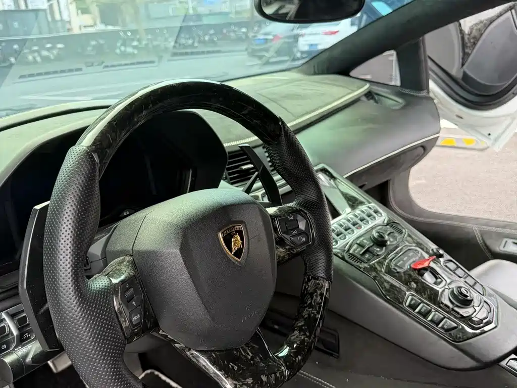 Lamborghini Aventador 2011 LP 700-4
