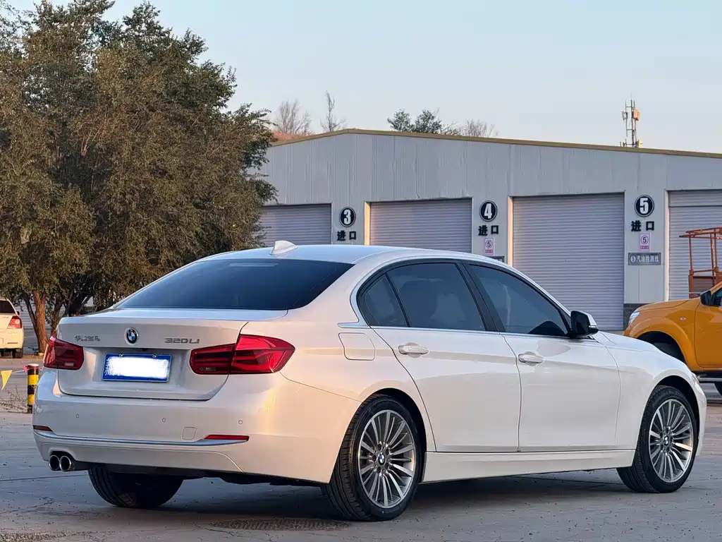 BMW 3 Series — миниатюра 9