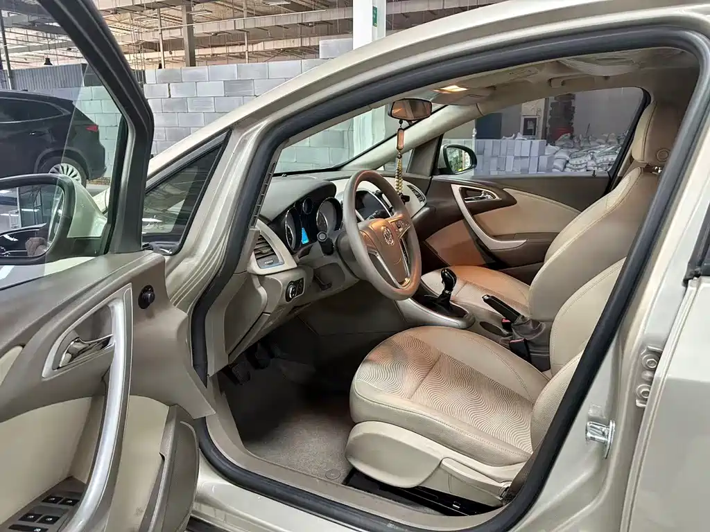 Buick Excelle — миниатюра 14