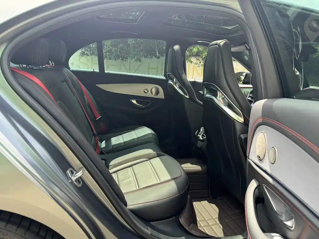 MERCEDES-BENZ E CLASS AMG