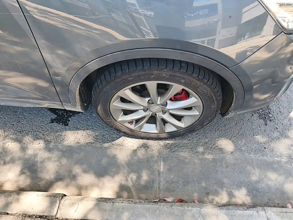 Geely Emgrand GS — миниатюра 26