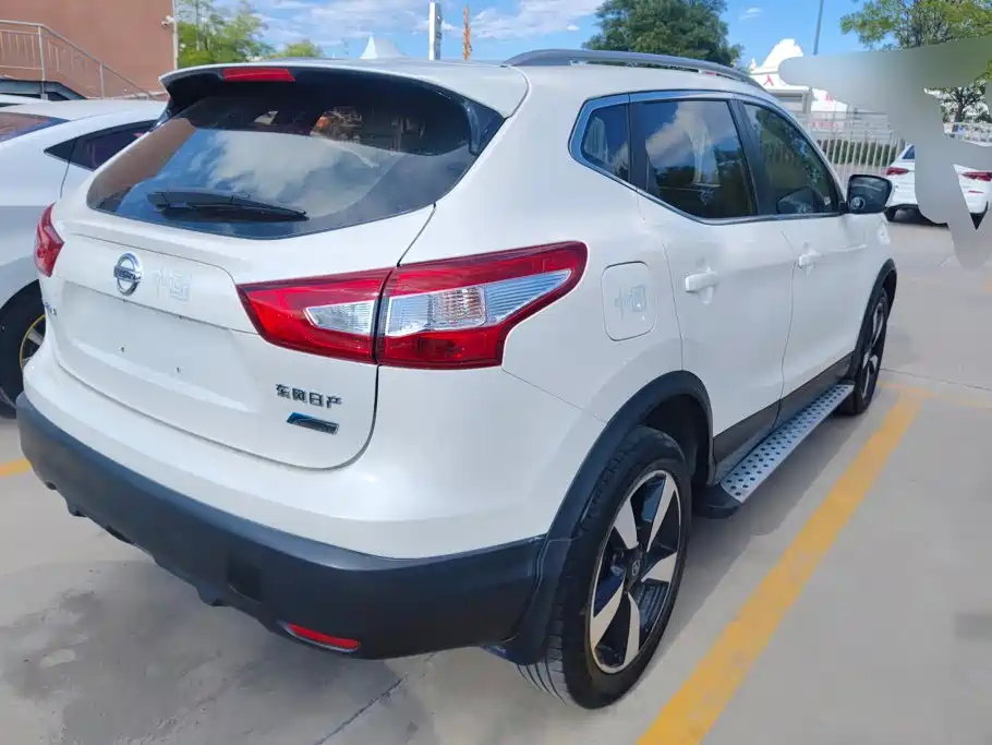 Nissan Qashqai — миниатюра 3
