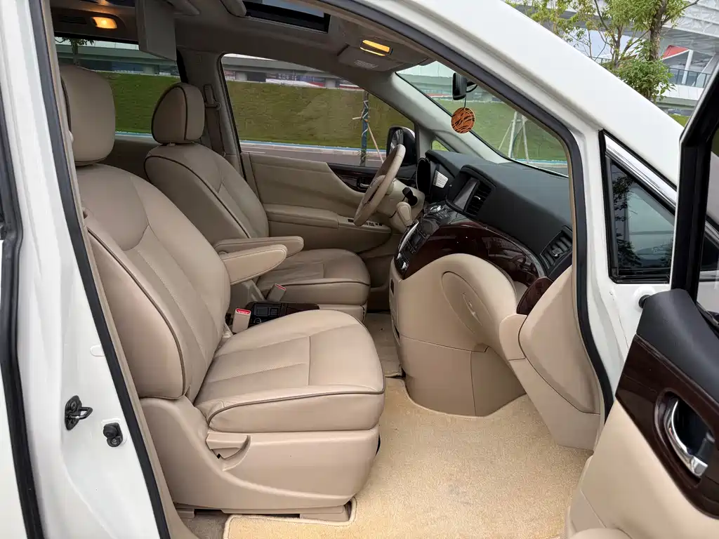 Nissan Quest 3.5L SL, фото 8