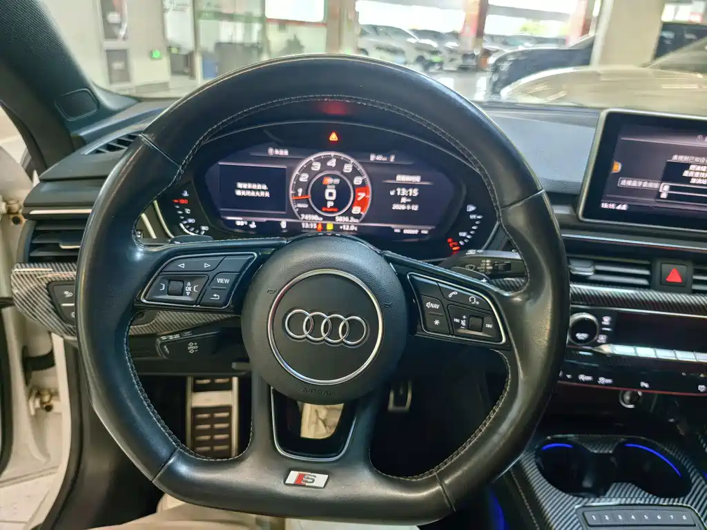 AUDI S5