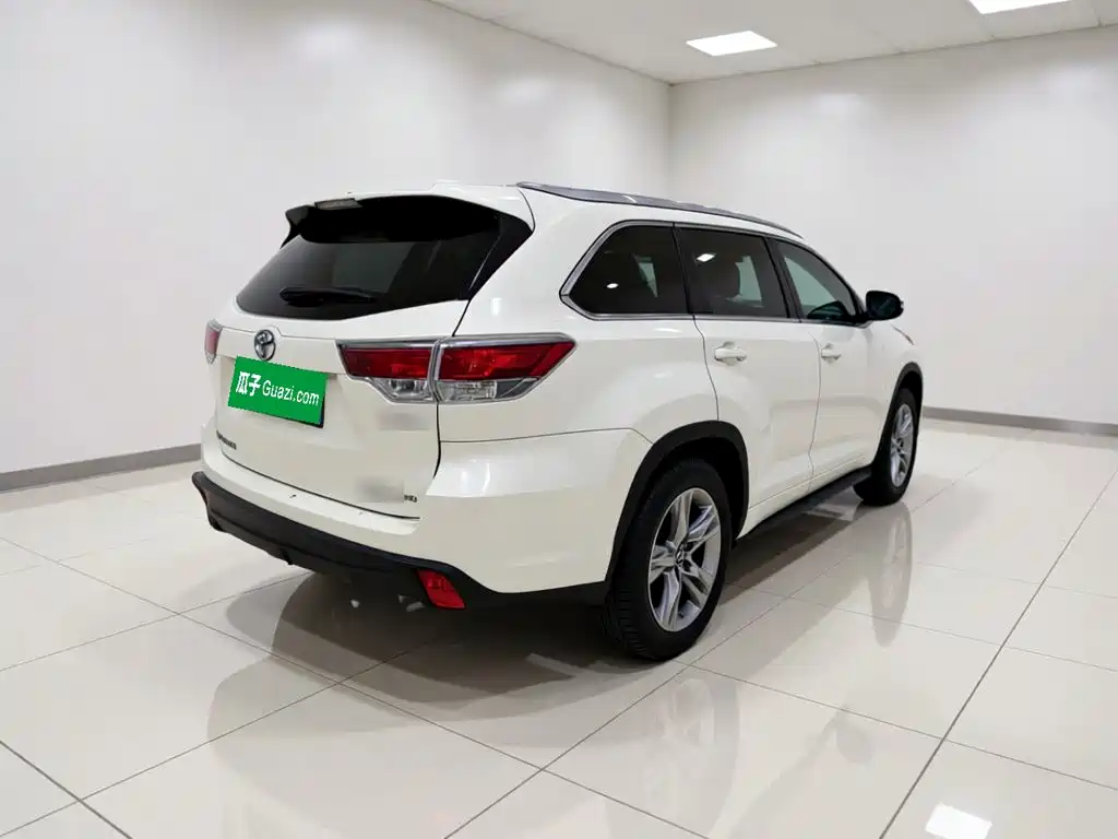Toyota Highlander — миниатюра 4