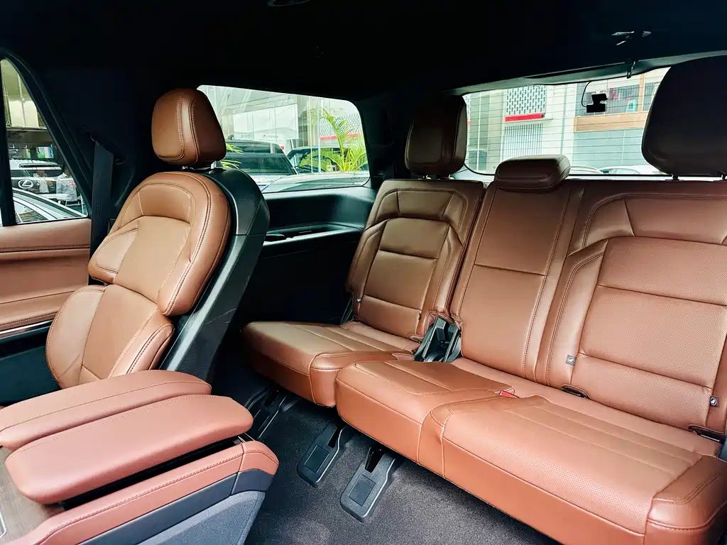 Lincoln Navigator — миниатюра 8