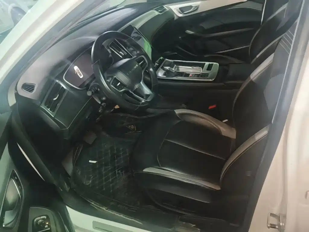 Roewe i6 MAX New Energy — миниатюра 15