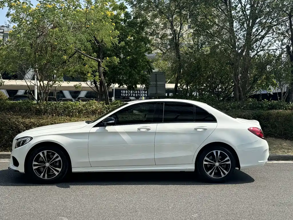 Mercedes-Benz C-Class — миниатюра 4