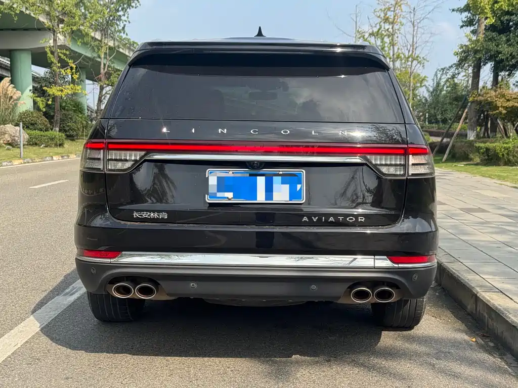 Lincoln Aviator (Import) — миниатюра 8