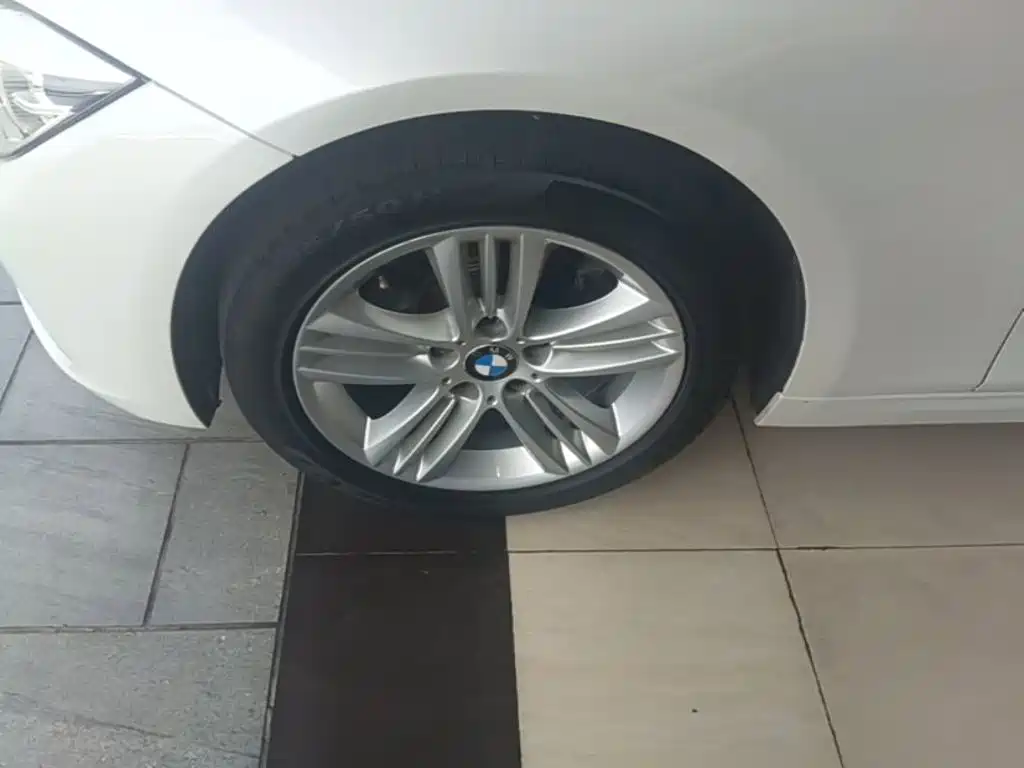 BMW 3 Series — миниатюра 23