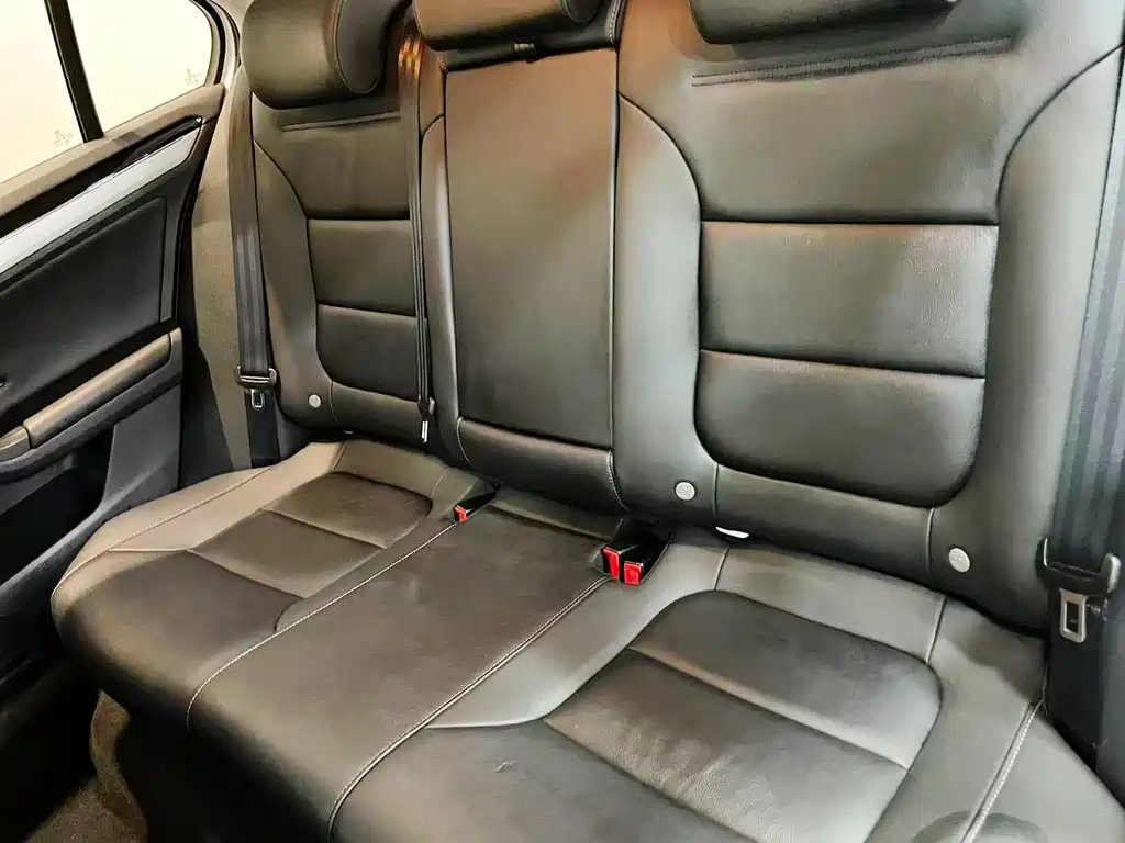 Volkswagen Sagitar — миниатюра 24