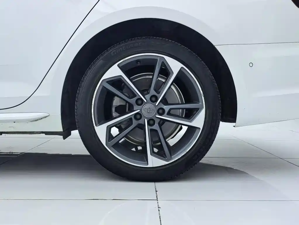 Audi A4L — миниатюра 25
