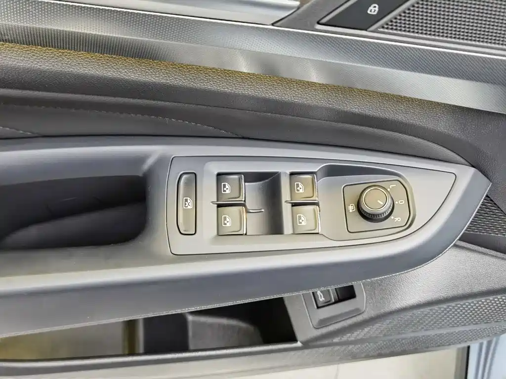 Volkswagen Passat — миниатюра 9