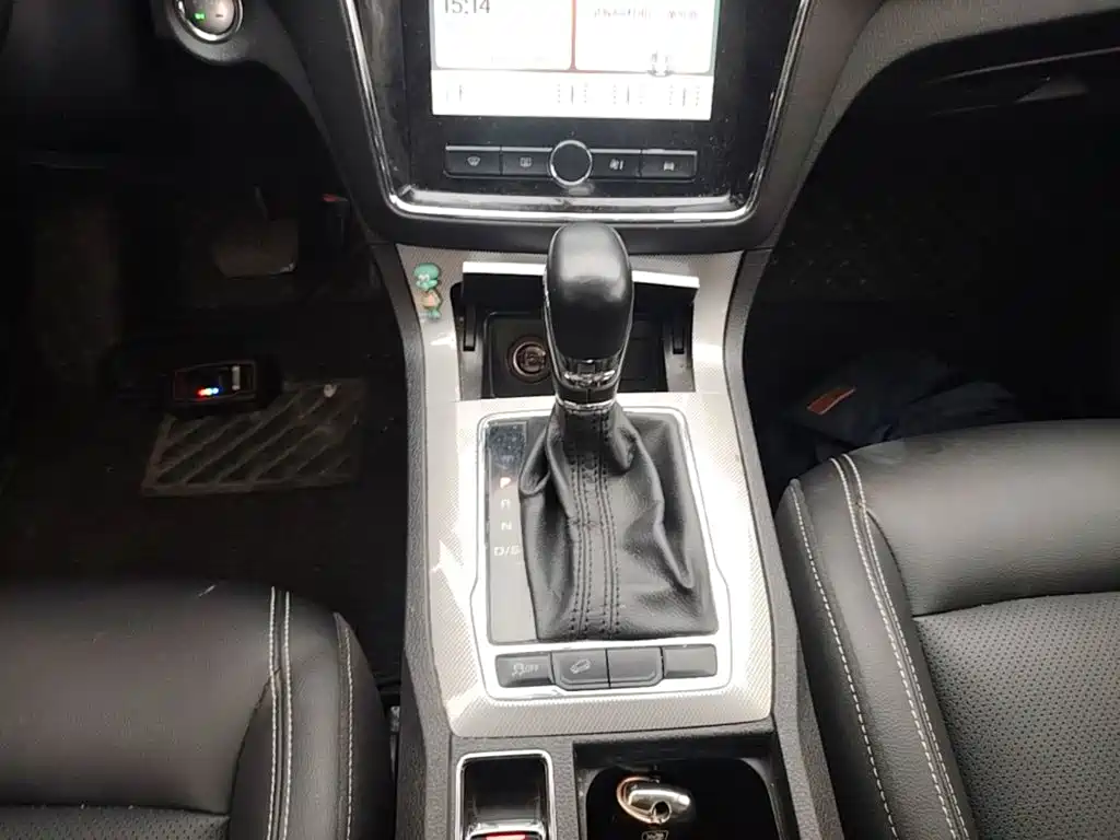 Roewe RX5 — миниатюра 14
