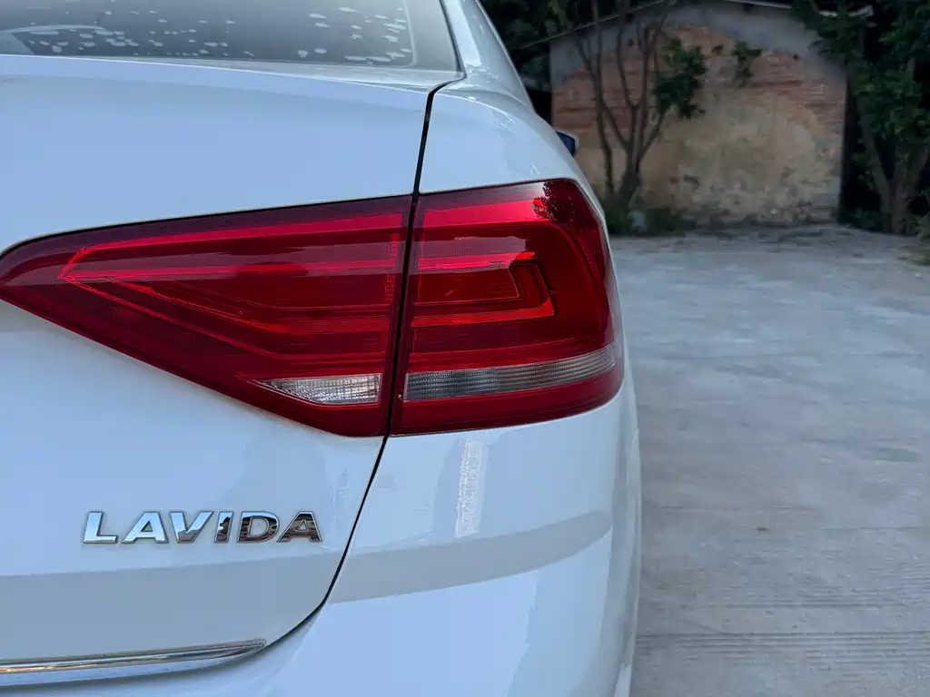 Volkswagen Lavida — миниатюра 9