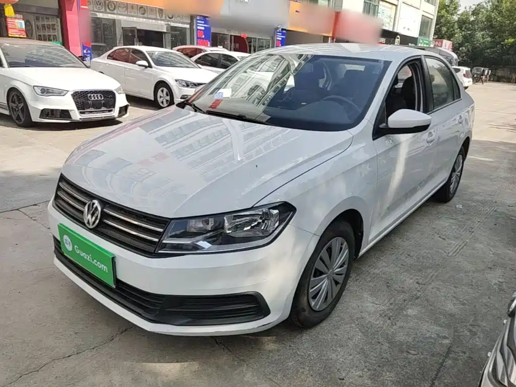 Volkswagen Santana — миниатюра 2