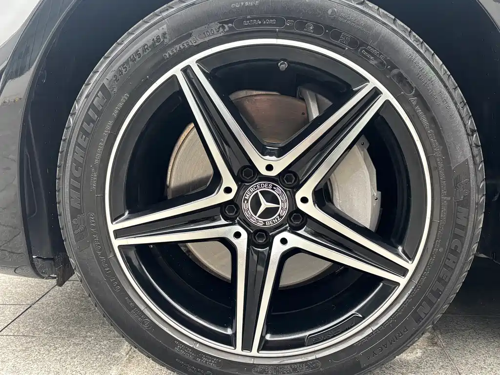 MERCEDES-BENZ E CLASS