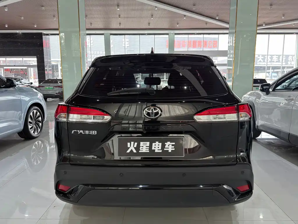 Toyota Frontlander — миниатюра 8