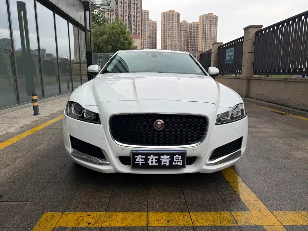 Jaguar XFL — миниатюра 2