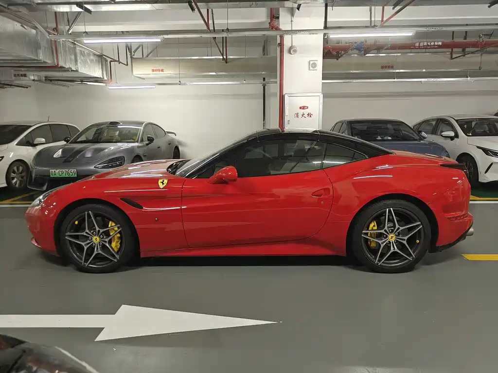 Ferrari California T 2015 3.9T