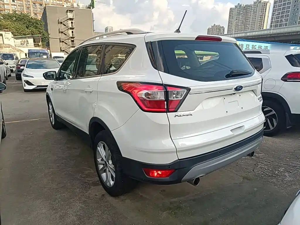 Ford Kuga — миниатюра 5