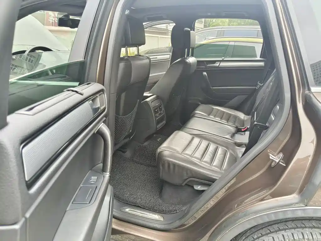 Volkswagen Touareg 2012 R-Line Luxury