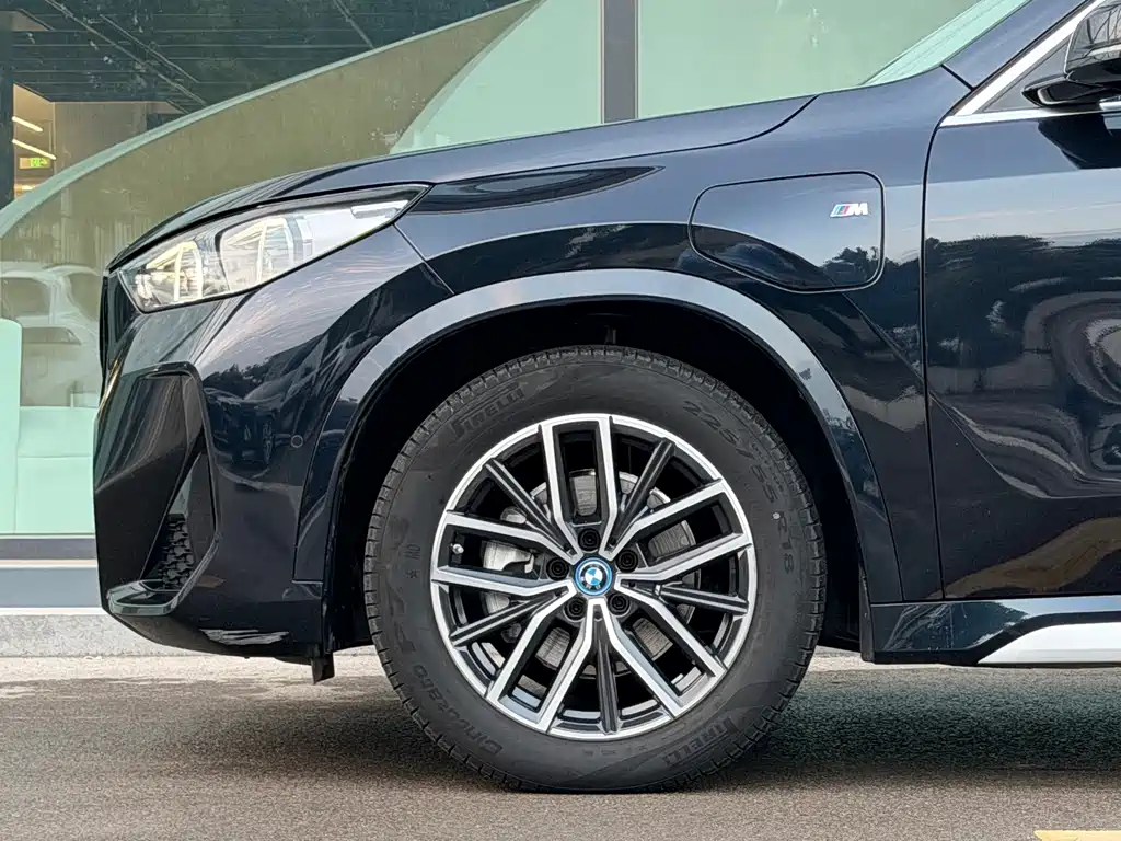 BMW iX1 — миниатюра 4