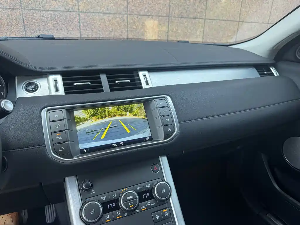 Land Rover Range Rover Evoque 2017 2.0T SE