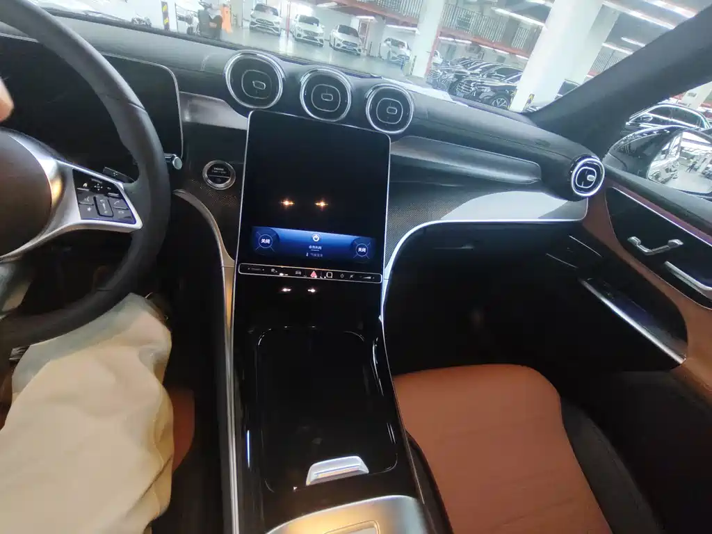 Mercedes-Benz GLC — миниатюра 8